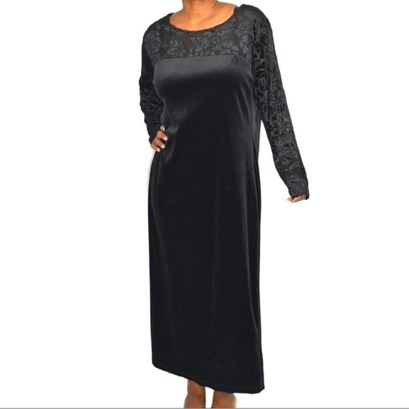 Diane Von Furstenberg Dresses & Skirts - Diane Von Furstenberg The Color Authority Black Velvet Burnout Maxi Dress Size L